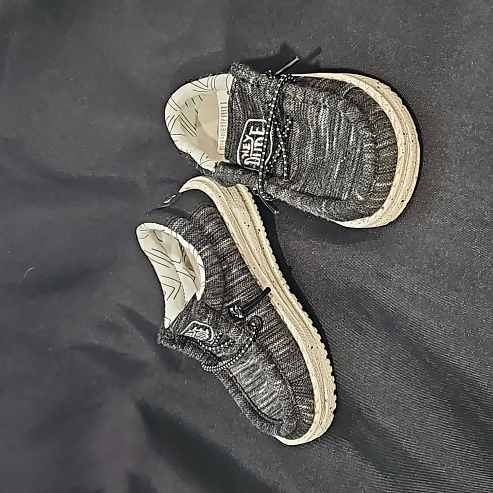 Toddler Hey Dude Shoes | Toddler Size 7 | Wally Stretch Slip On Shoes